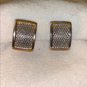 Gold tone vintage clip on earrings